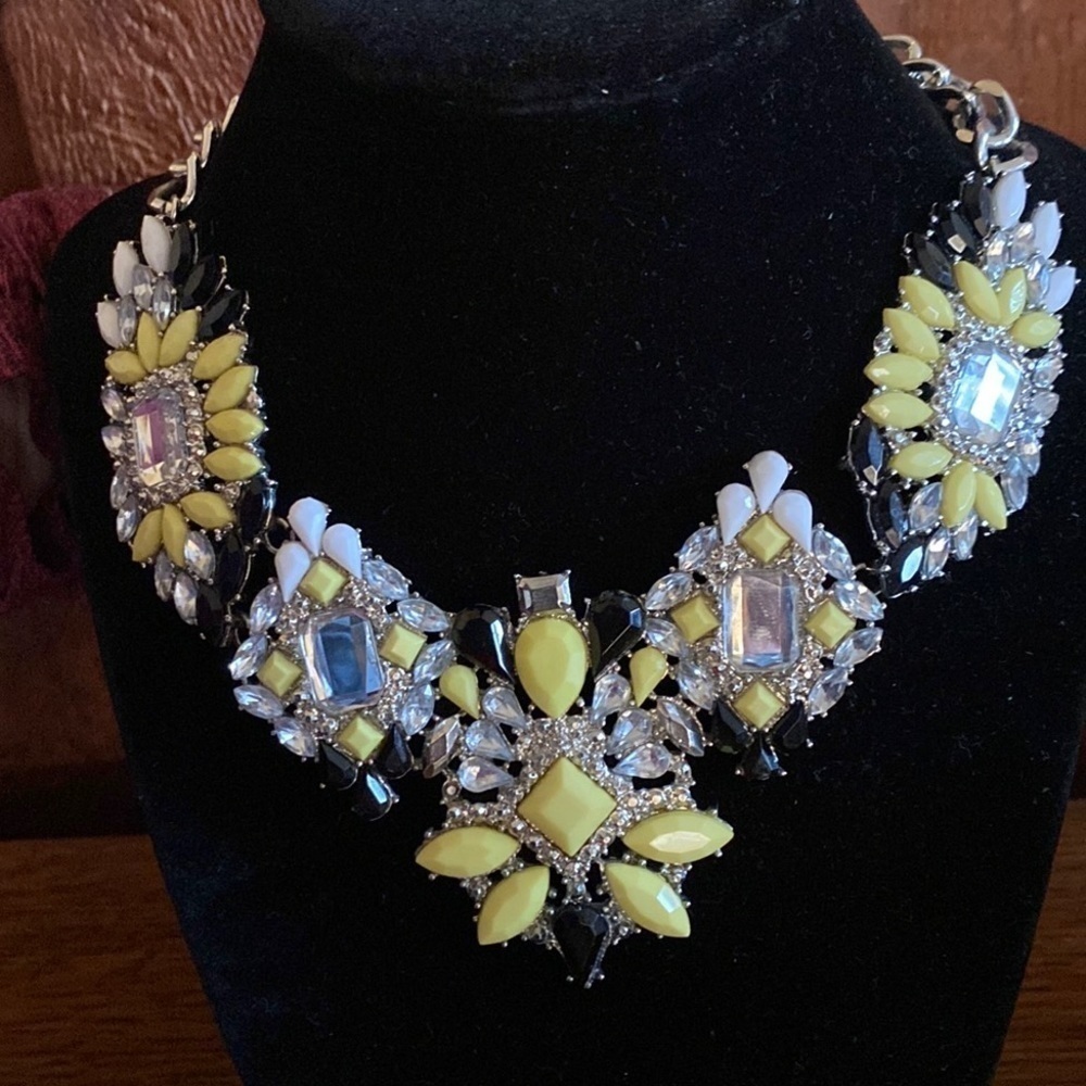 TRESKA look Yellow white and silver beaded crystal long bib statement necklace